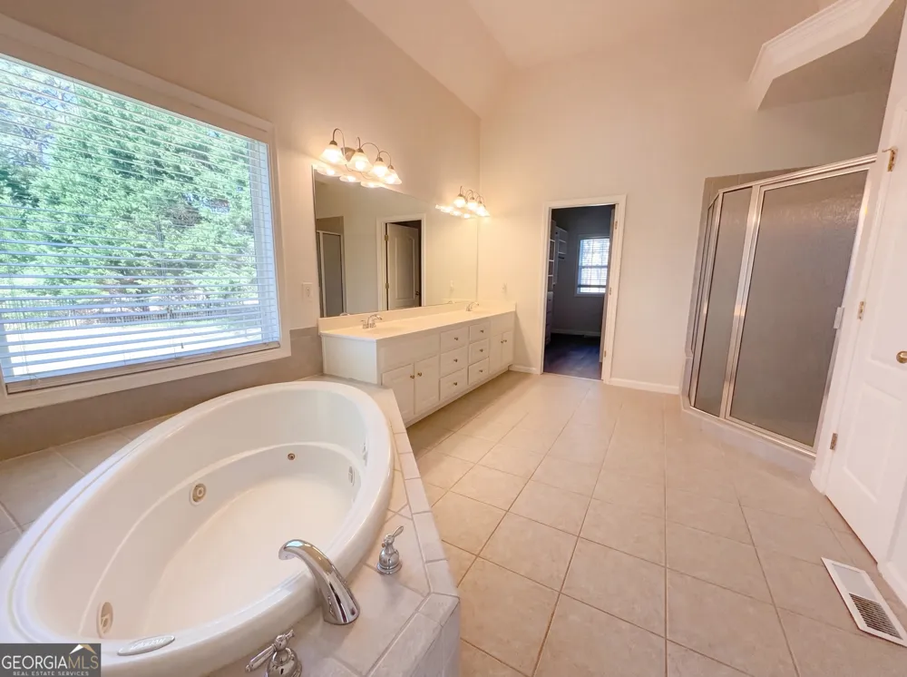 1225 Ewing Ives DR Dacula, GA 30019