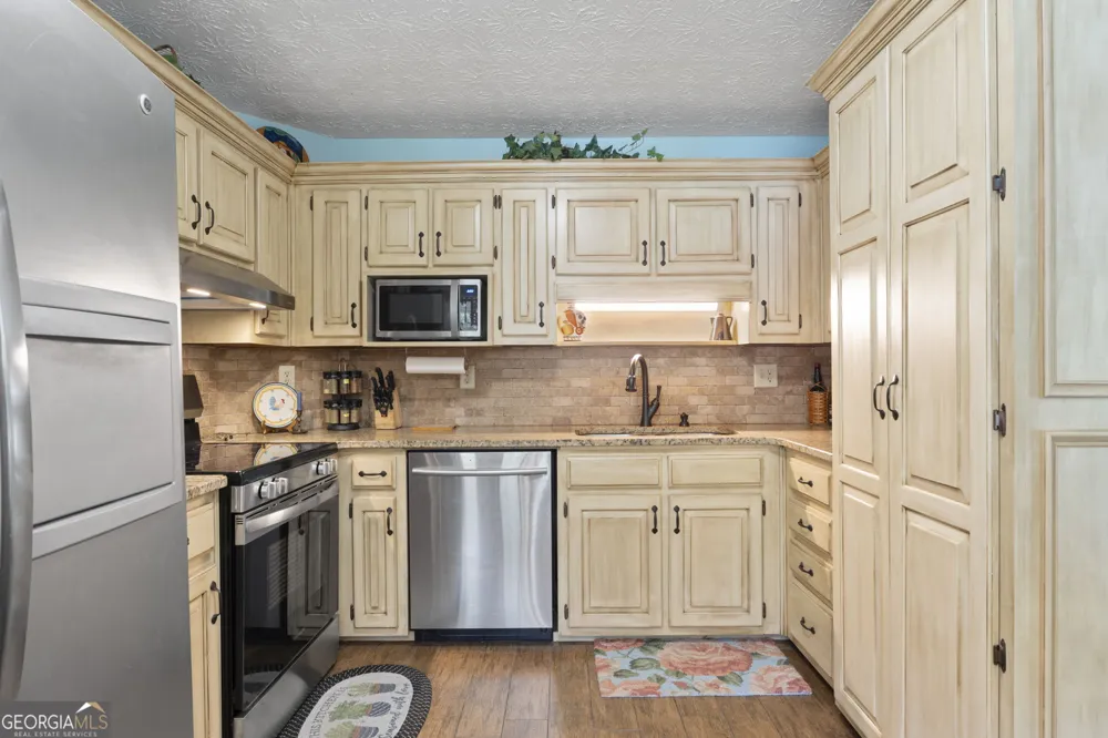 1521 Aiken Chafin LN McDonough, GA 30252