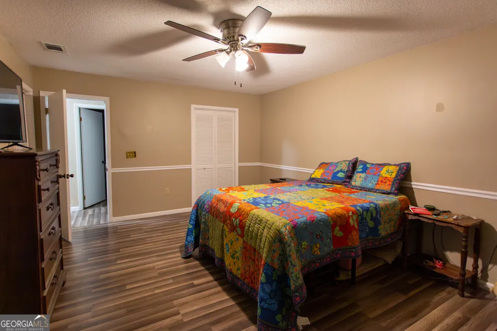 1194 Blackshear Hwy Baxley, GA 31513