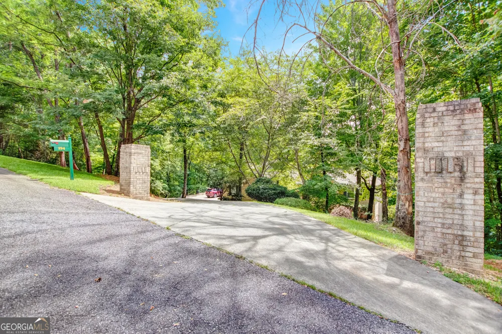 194 Autumn Sweet DR Clarkesville, GA 30523