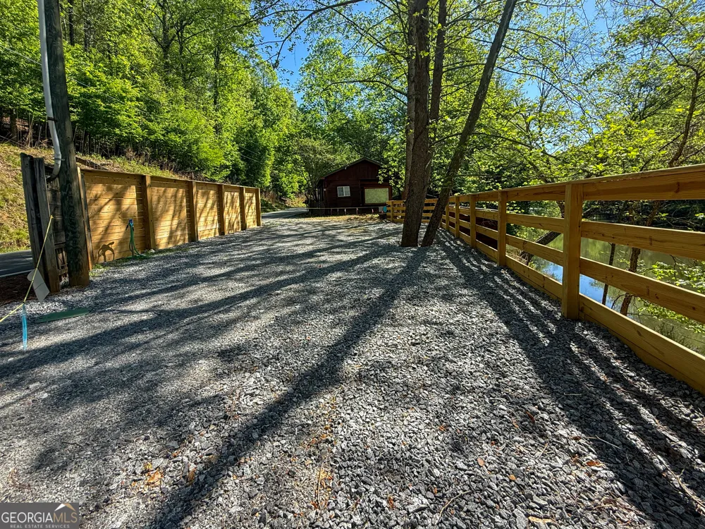301 Ogden DR Ellijay, GA 30540