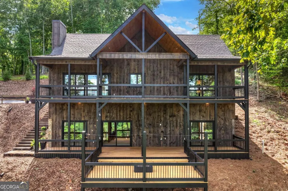 1729 Barnes Chapel RD Blue Ridge, GA 30513