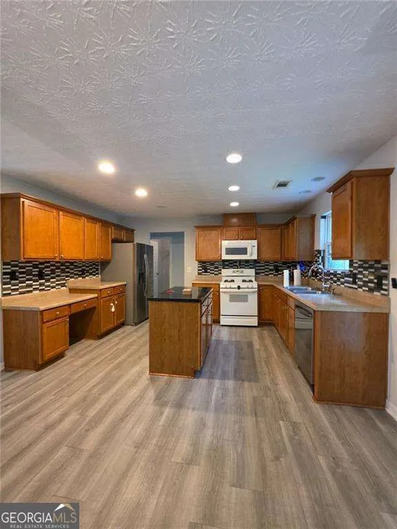 3983 Roxberry Hill LN Buford, GA 30518