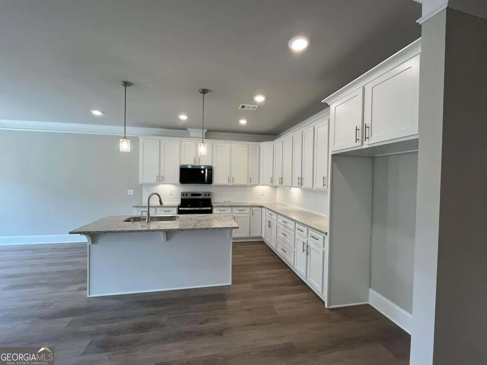 11 Creekside Commons DR Hoschton, GA 30548