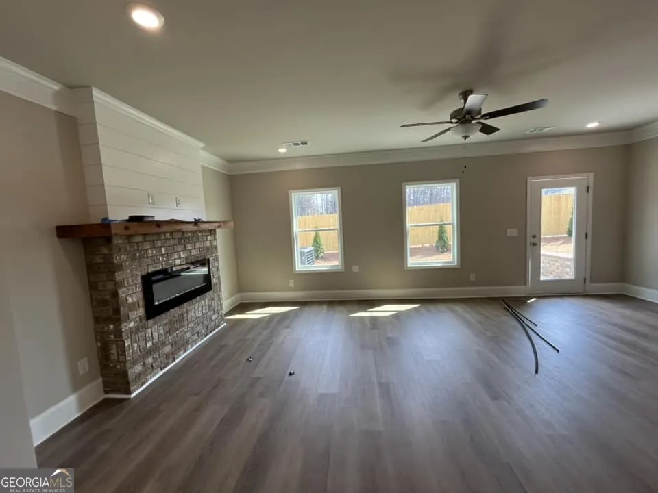 11 Creekside Commons DR Hoschton, GA 30548