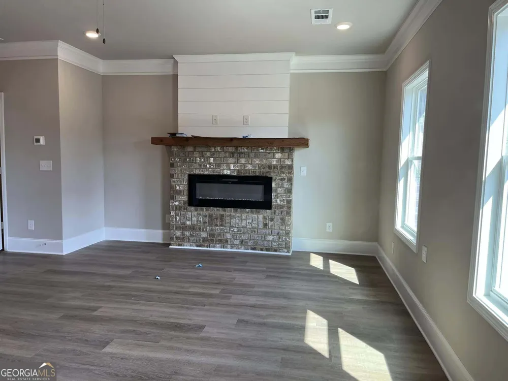 11 Creekside Commons DR Hoschton, GA 30548