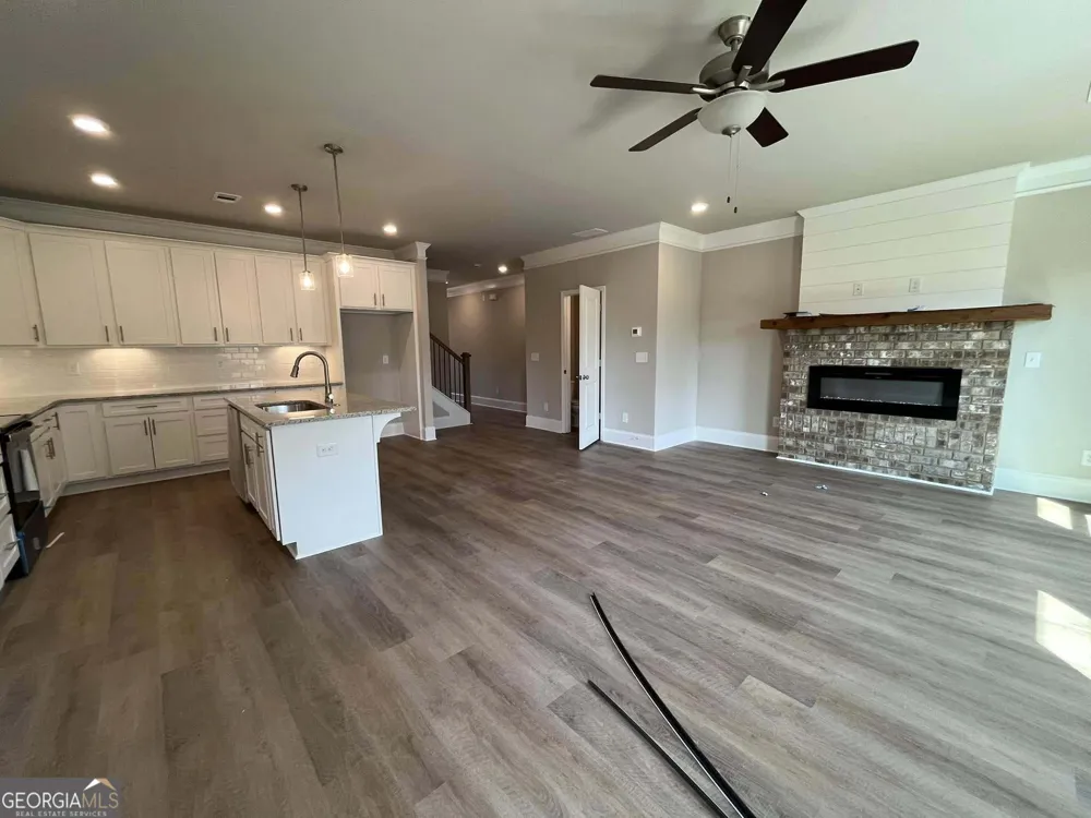 11 Creekside Commons DR Hoschton, GA 30548