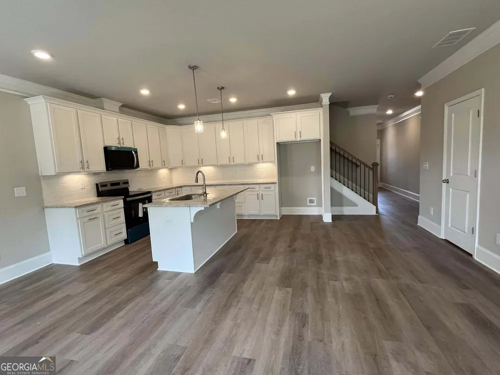 11 Creekside Commons DR Hoschton, GA 30548