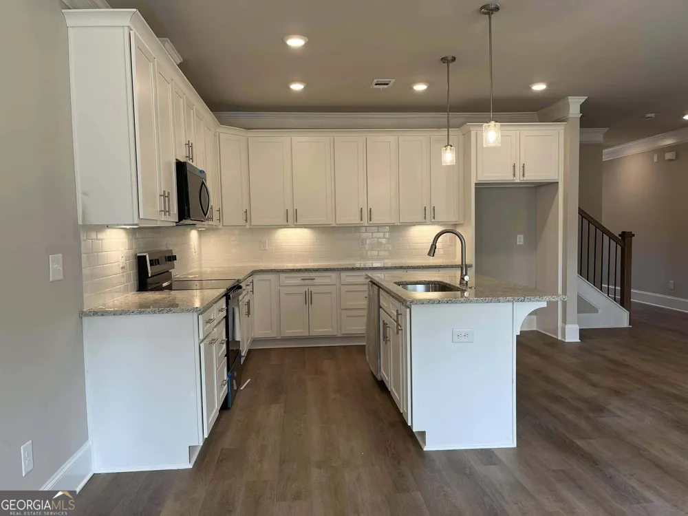 21 Creekside Commons DR Hoschton, GA 30548