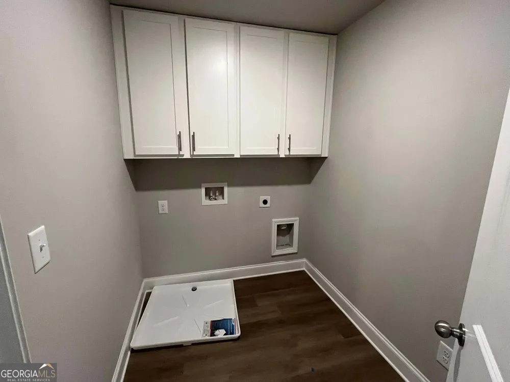 21 Creekside Commons DR Hoschton, GA 30548