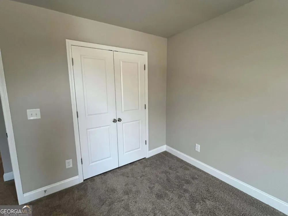 21 Creekside Commons DR Hoschton, GA 30548