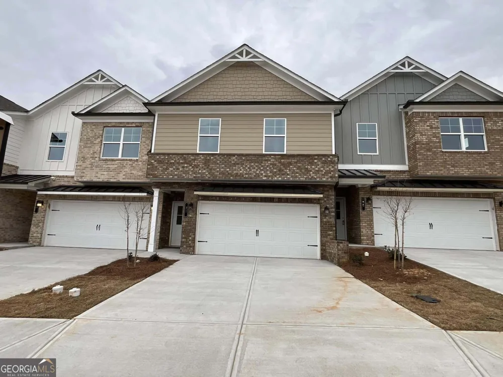 21 Creekside Commons DR Hoschton, GA 30548