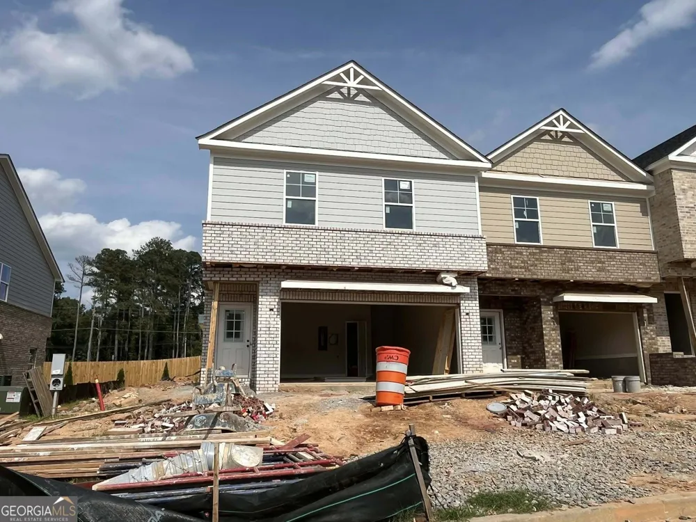 37 Creekside Commons DR Hoschton, GA 30548