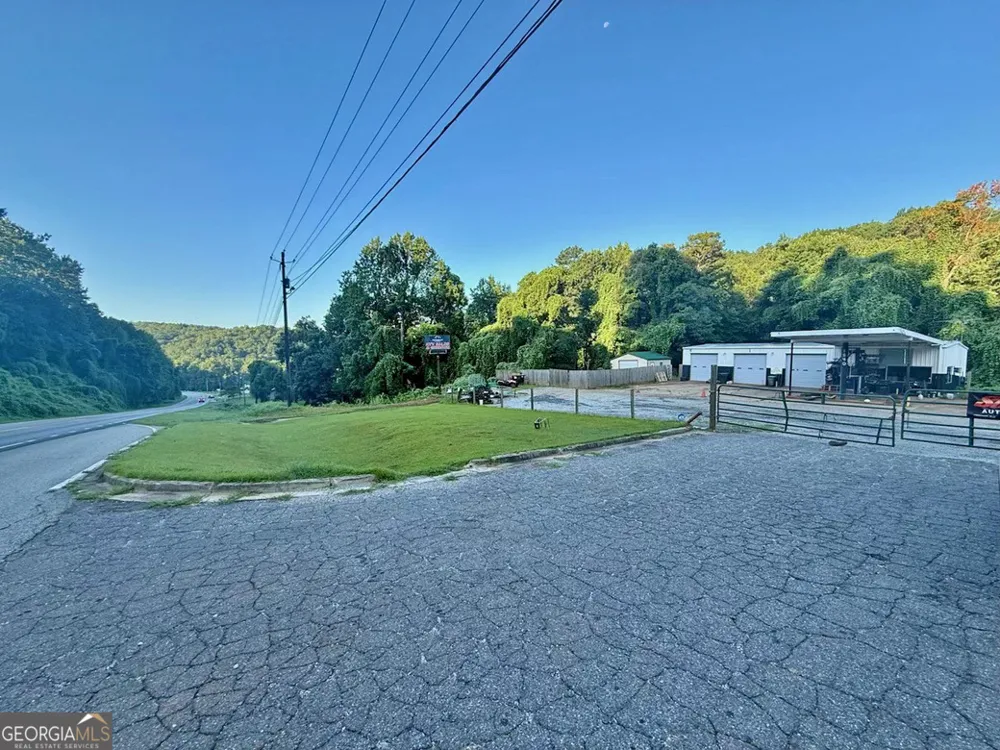 1640 S Chestatee ST Dahlonega, GA 30533