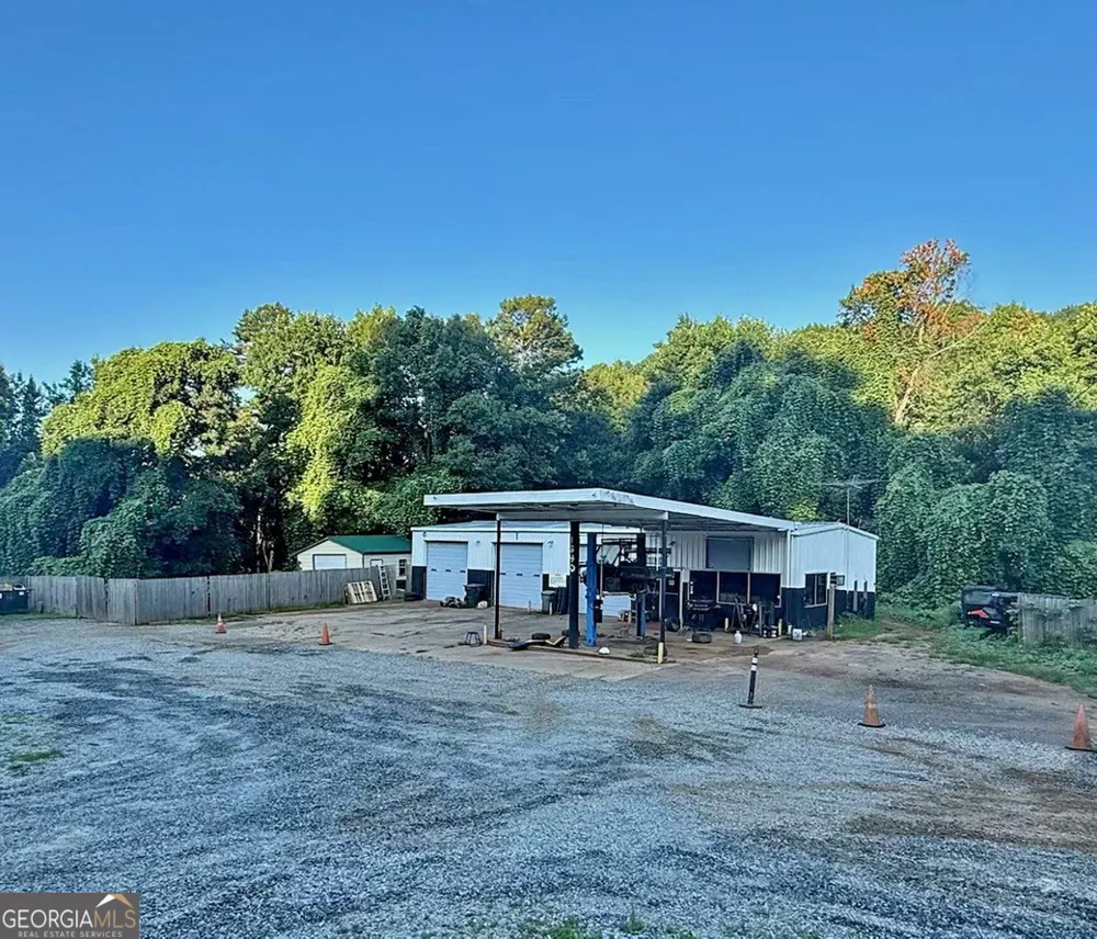 1640 S Chestatee ST Dahlonega, GA 30533