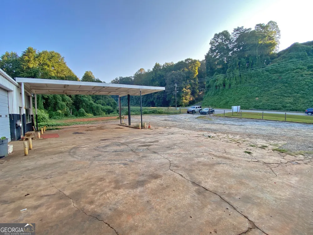 1640 S Chestatee ST Dahlonega, GA 30533