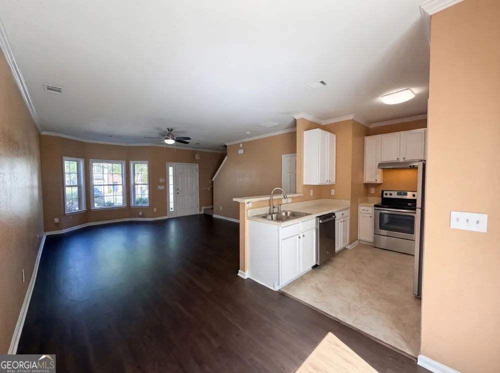 7045 Brookview CRK Riverdale, GA 30274