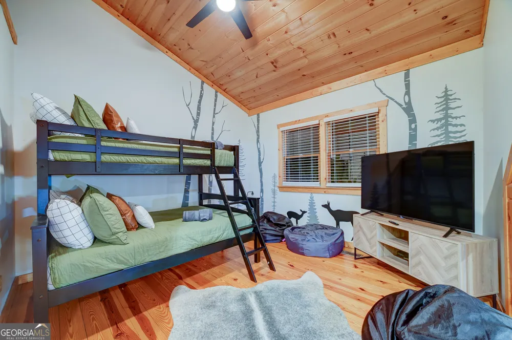 46 Pelican DR Ellijay, GA 30540