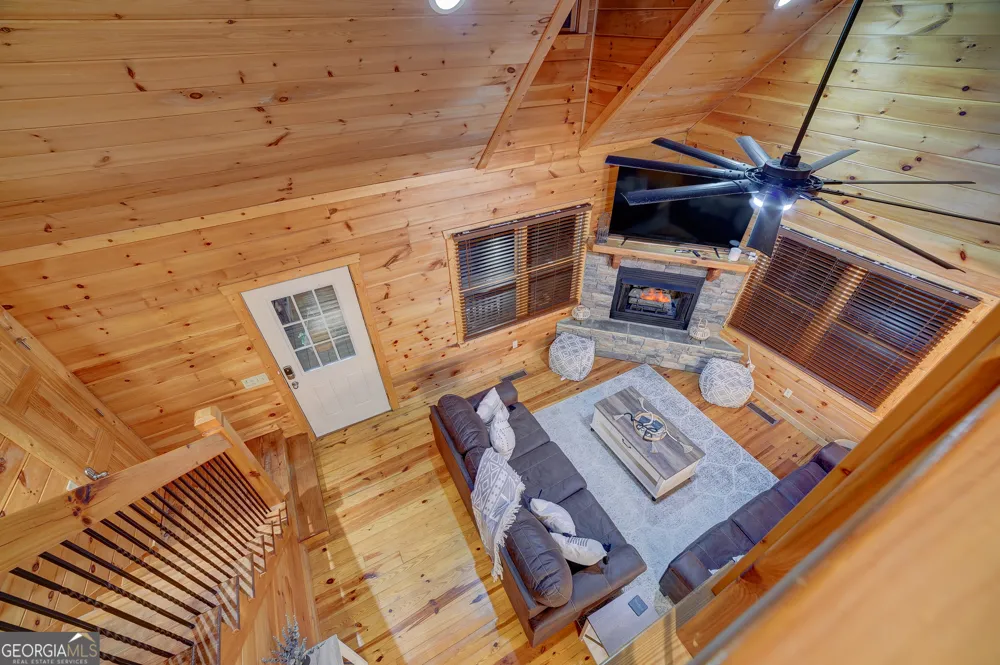 46 Pelican DR Ellijay, GA 30540