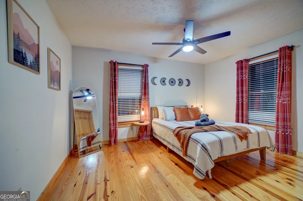 46 Pelican DR Ellijay, GA 30540