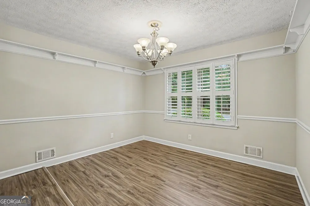 1272 Oakwoods DR Woodstock, GA 30188