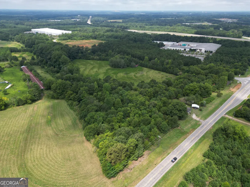 1211 Hog Mountain RD Winder, GA 30680