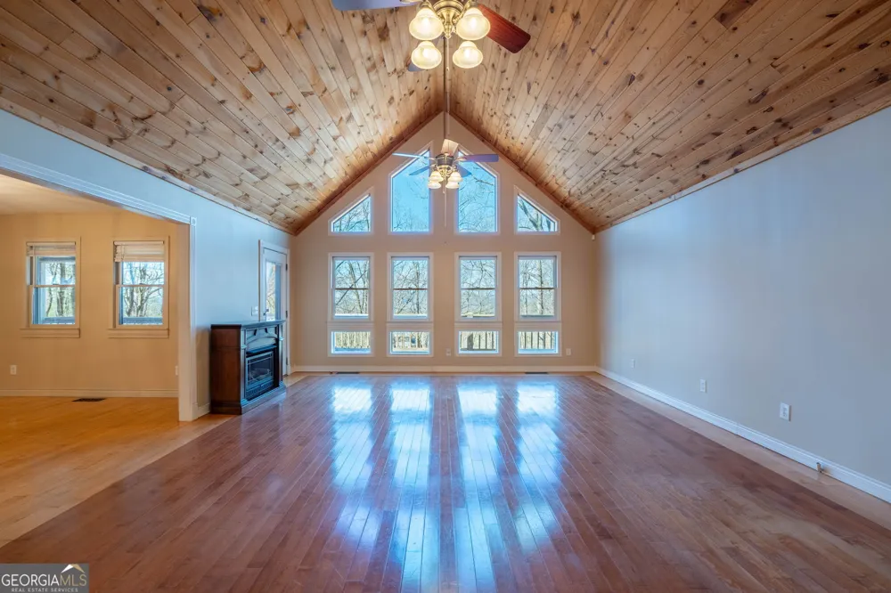 44 Juniper TRL Clayton, GA 30525