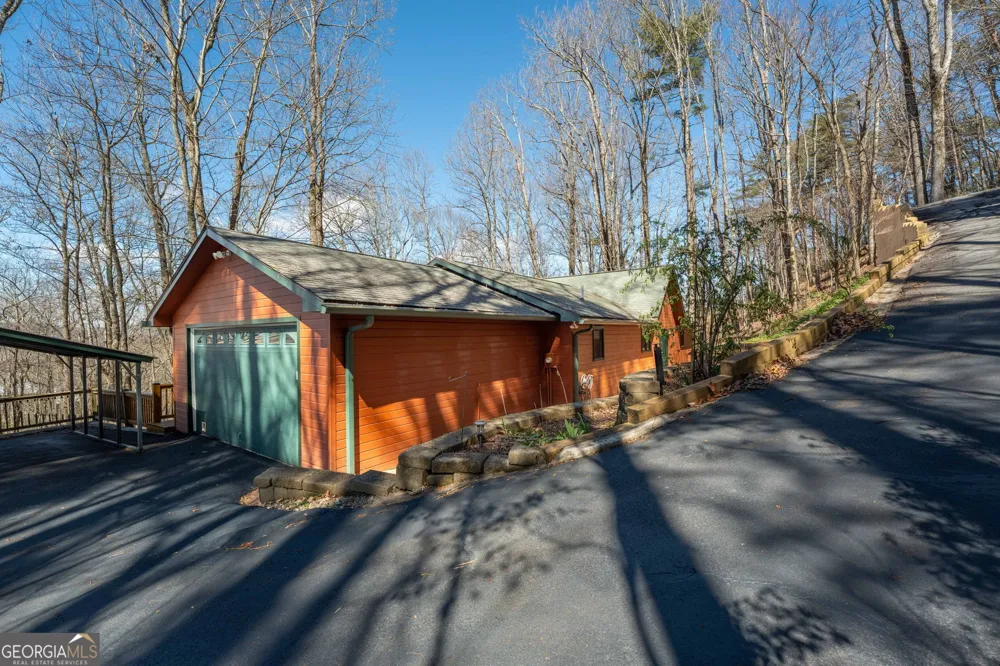 44 Juniper TRL Clayton, GA 30525