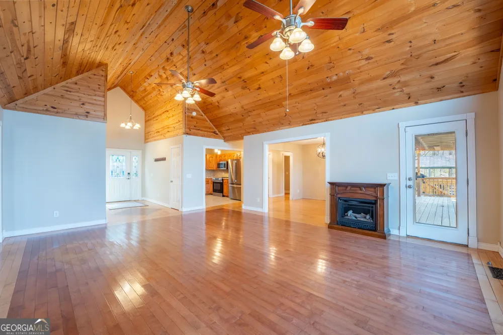 44 Juniper TRL Clayton, GA 30525