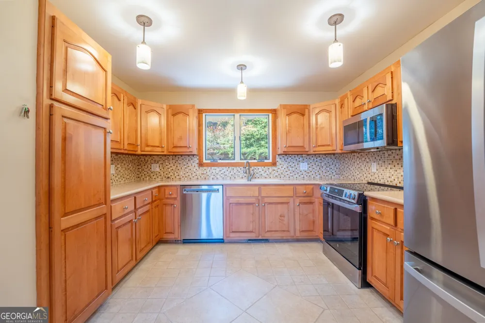 44 Juniper TRL Clayton, GA 30525