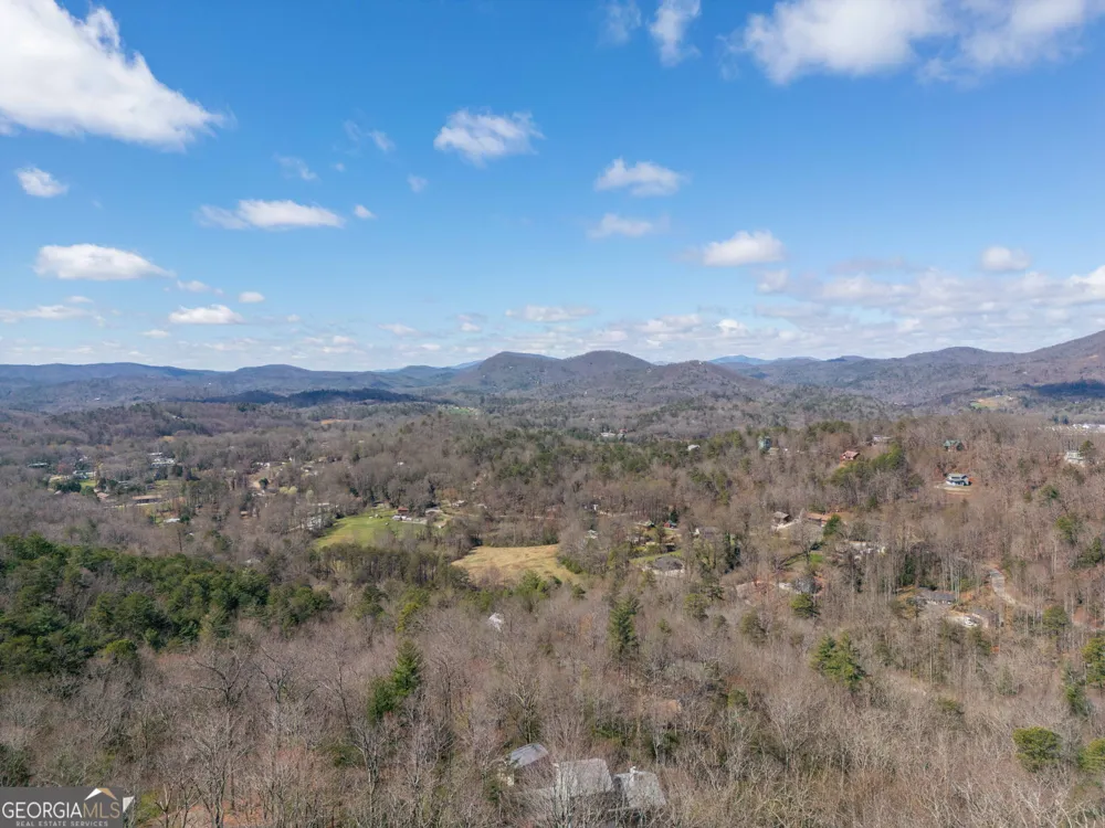 44 Juniper TRL Clayton, GA 30525