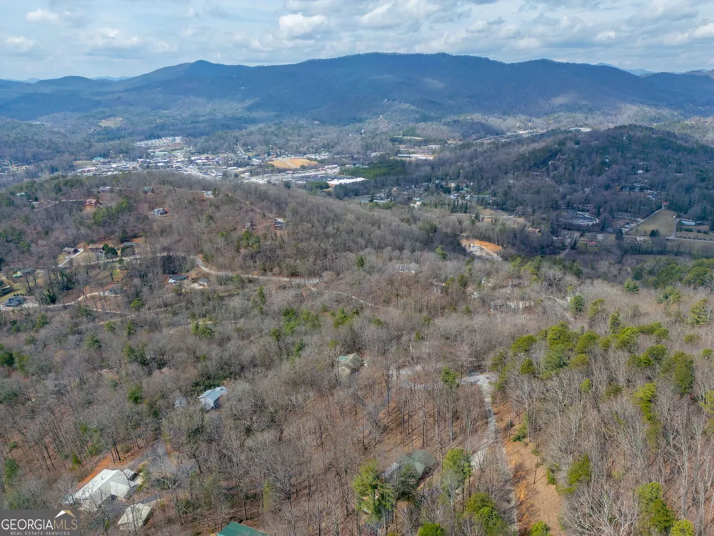 44 Juniper TRL Clayton, GA 30525