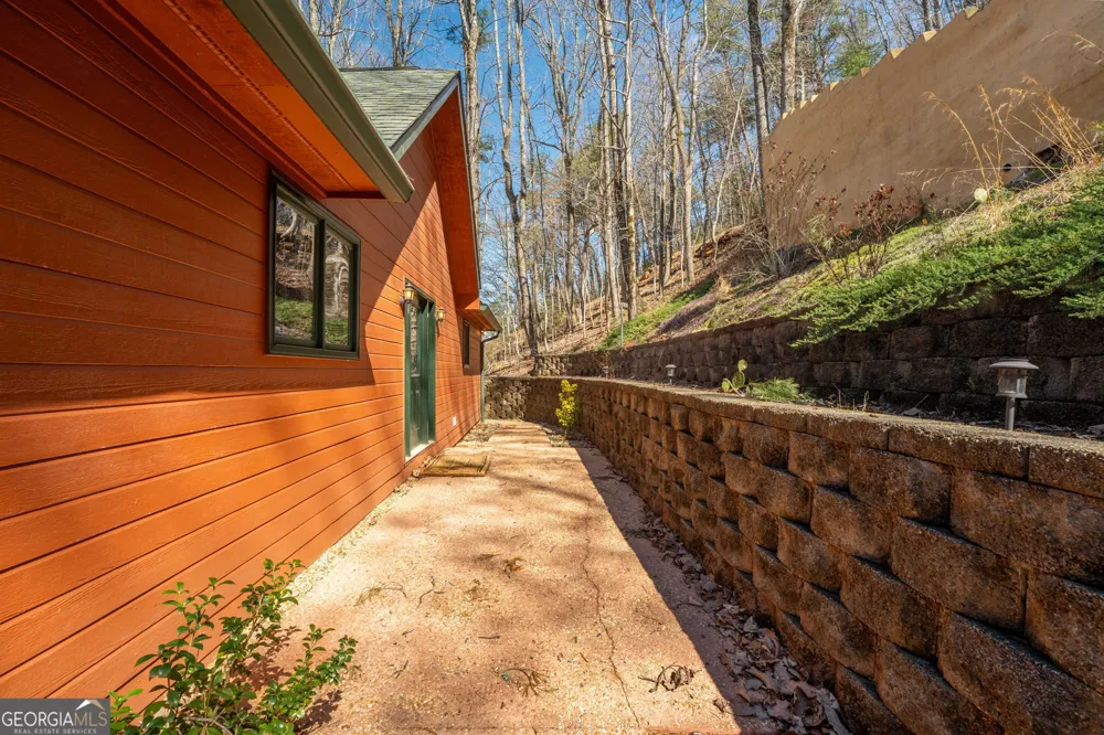 44 Juniper TRL Clayton, GA 30525