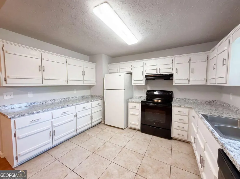 241 Daniel RD Villa Rica, GA 30180