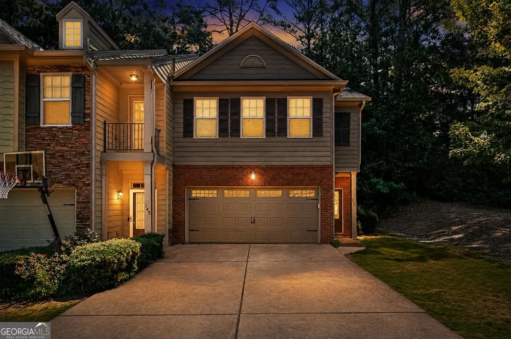 147 Sunset LN Woodstock, GA 30189