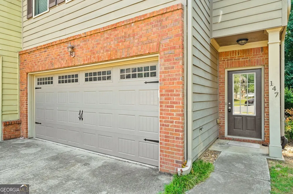 147 Sunset LN Woodstock, GA 30189