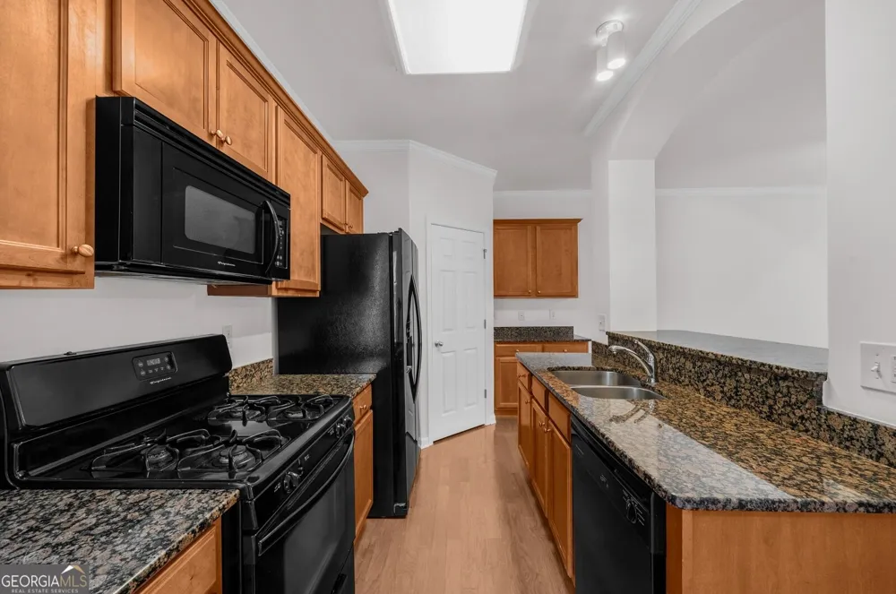 147 Sunset LN Woodstock, GA 30189