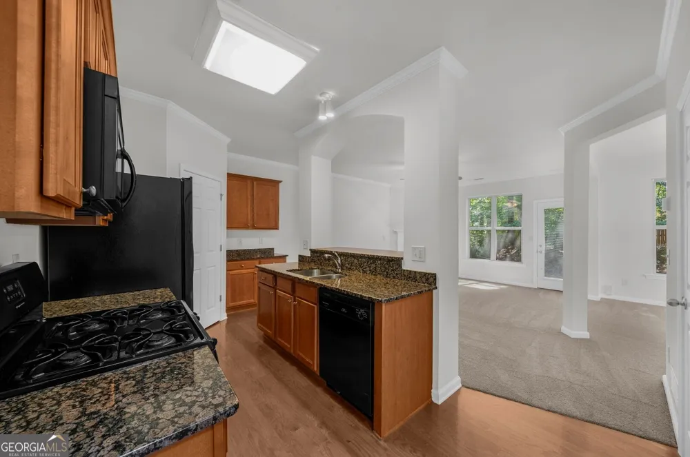 147 Sunset LN Woodstock, GA 30189