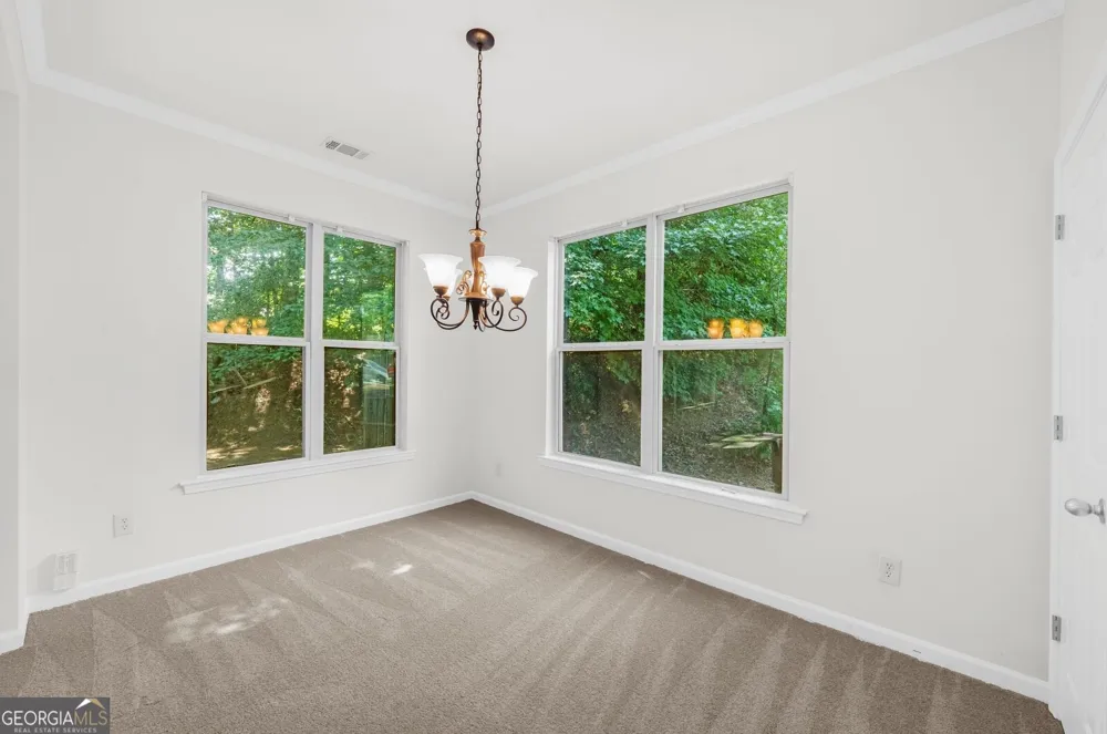147 Sunset LN Woodstock, GA 30189