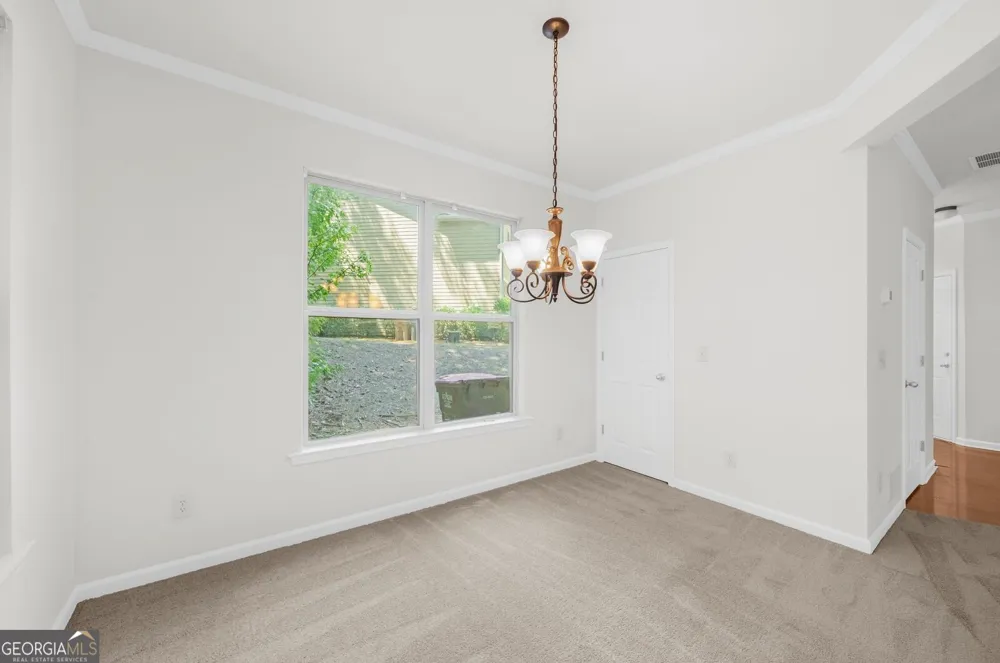 147 Sunset LN Woodstock, GA 30189