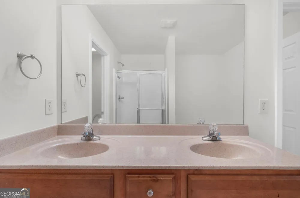 147 Sunset LN Woodstock, GA 30189