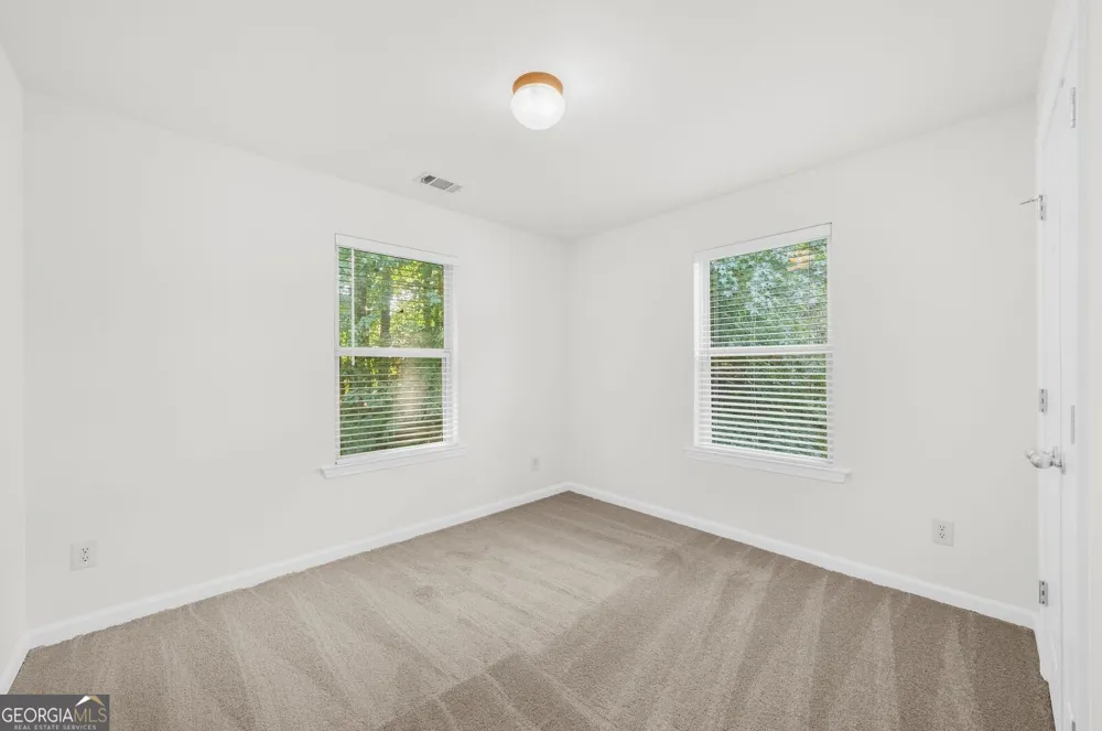 147 Sunset LN Woodstock, GA 30189