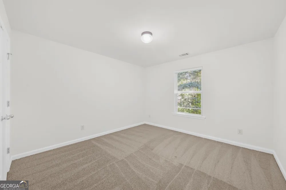 147 Sunset LN Woodstock, GA 30189