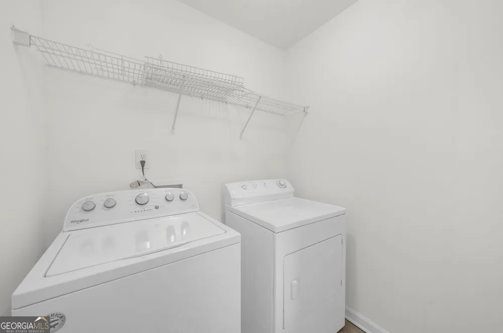 147 Sunset LN Woodstock, GA 30189
