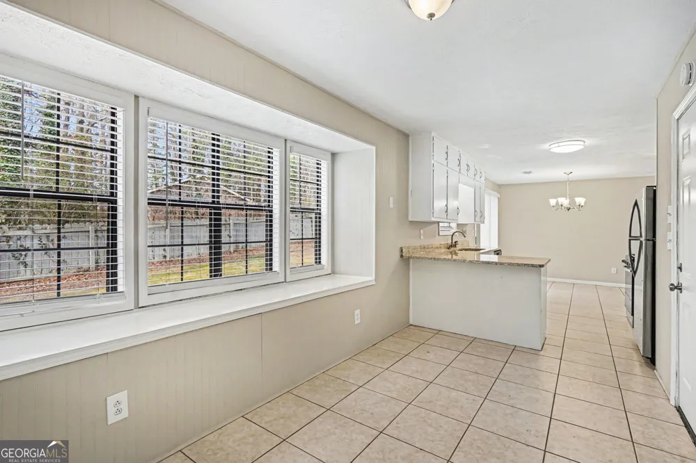 2221 Davis Oaks CT Stone Mountain, GA 30087