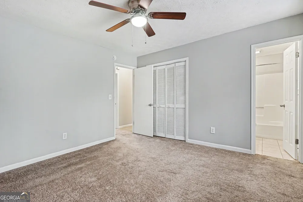 2221 Davis Oaks CT Stone Mountain, GA 30087