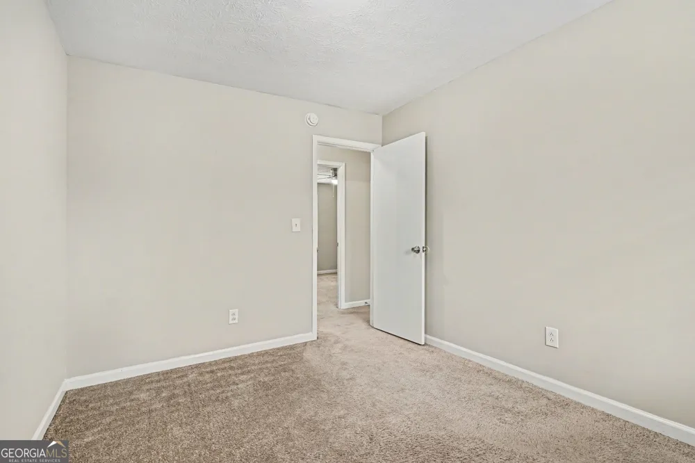 2221 Davis Oaks CT Stone Mountain, GA 30087