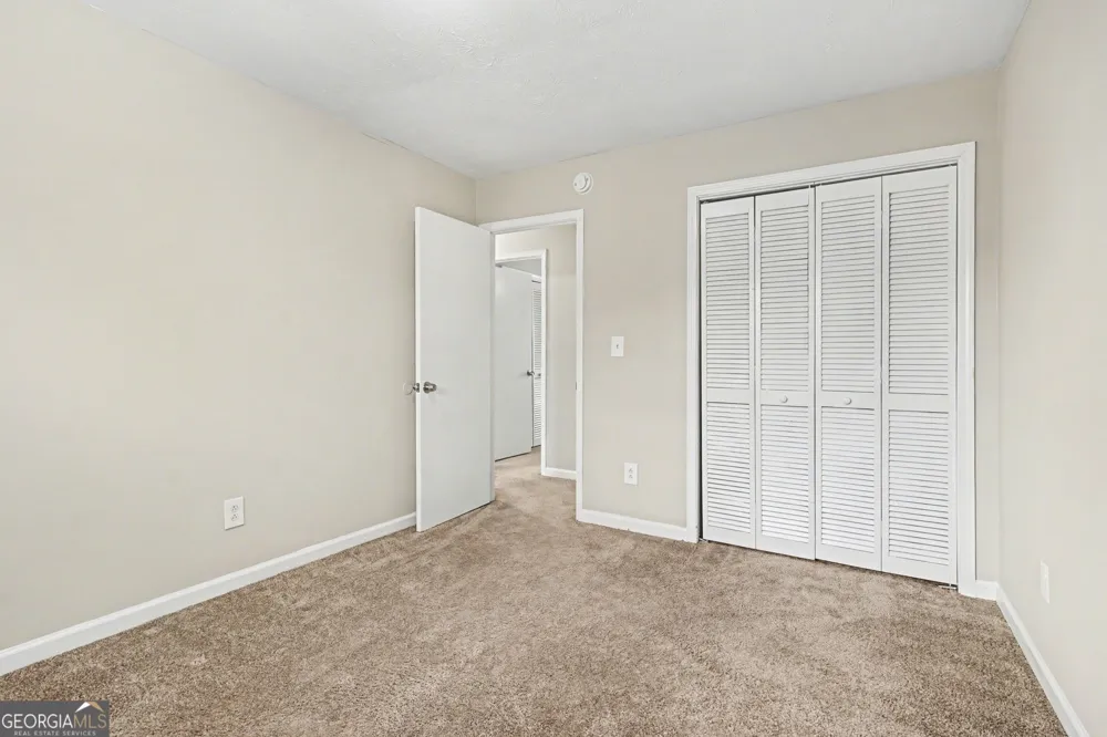 2221 Davis Oaks CT Stone Mountain, GA 30087