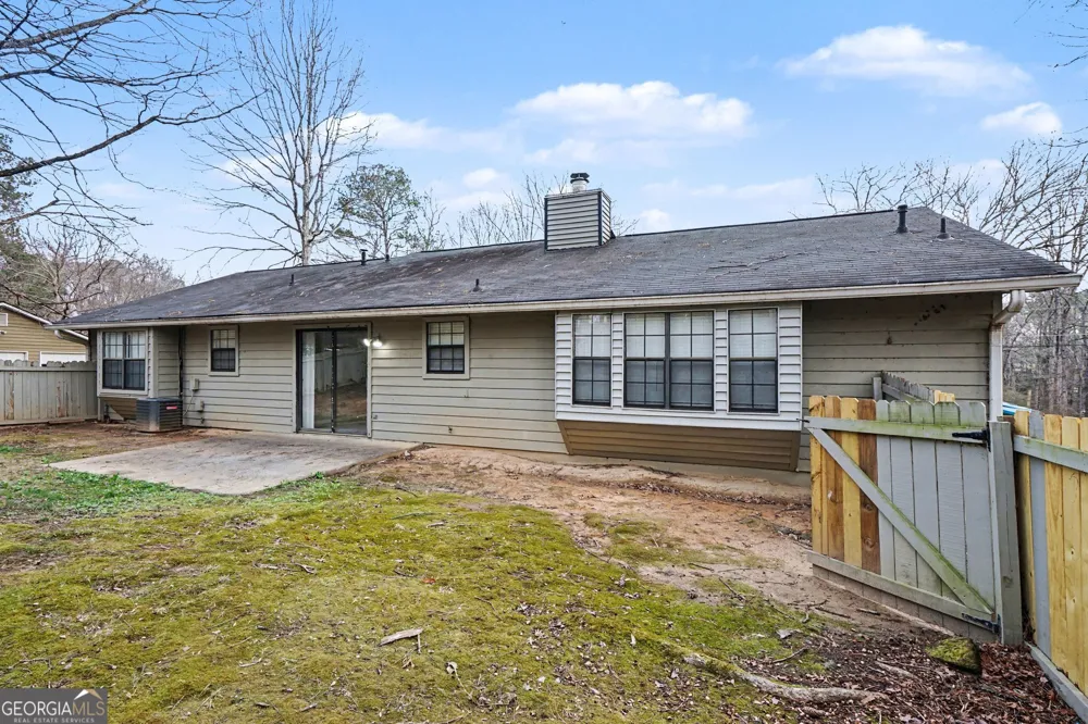 2221 Davis Oaks CT Stone Mountain, GA 30087