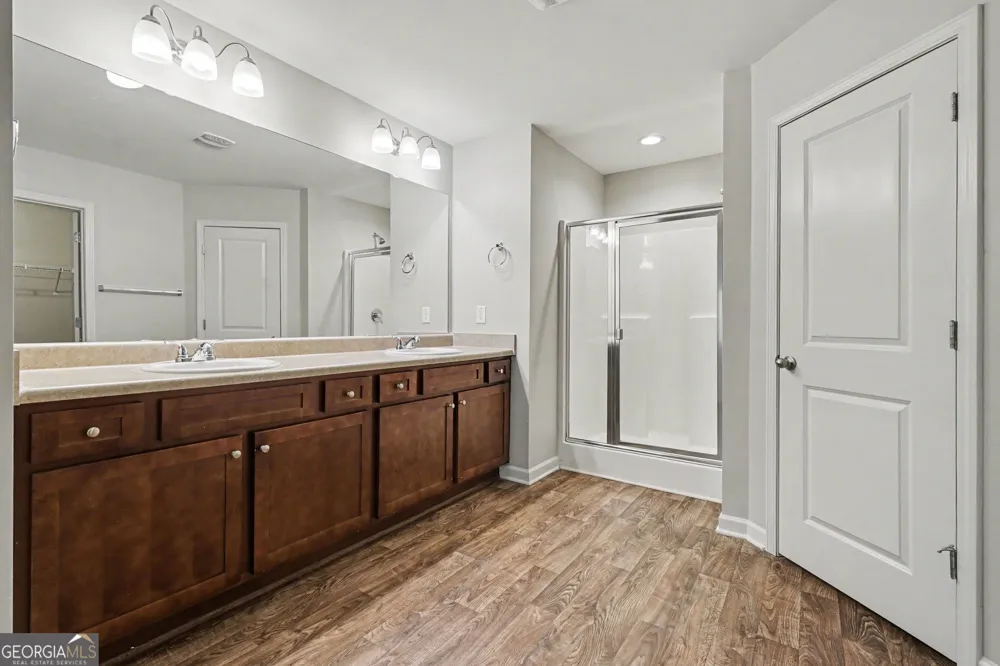 825 Sassafras LN Hoschton, GA 30548